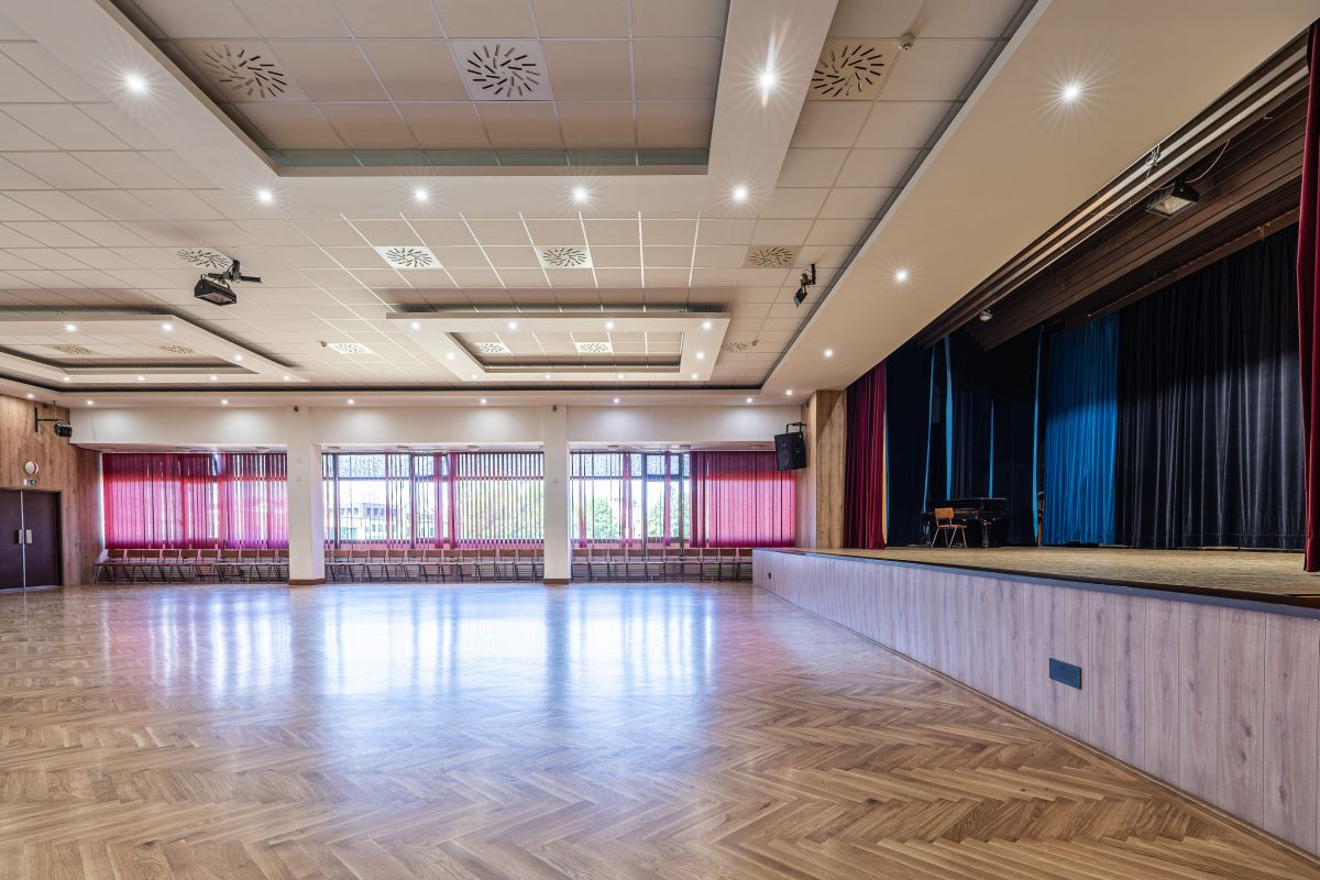 spolocenska sala1